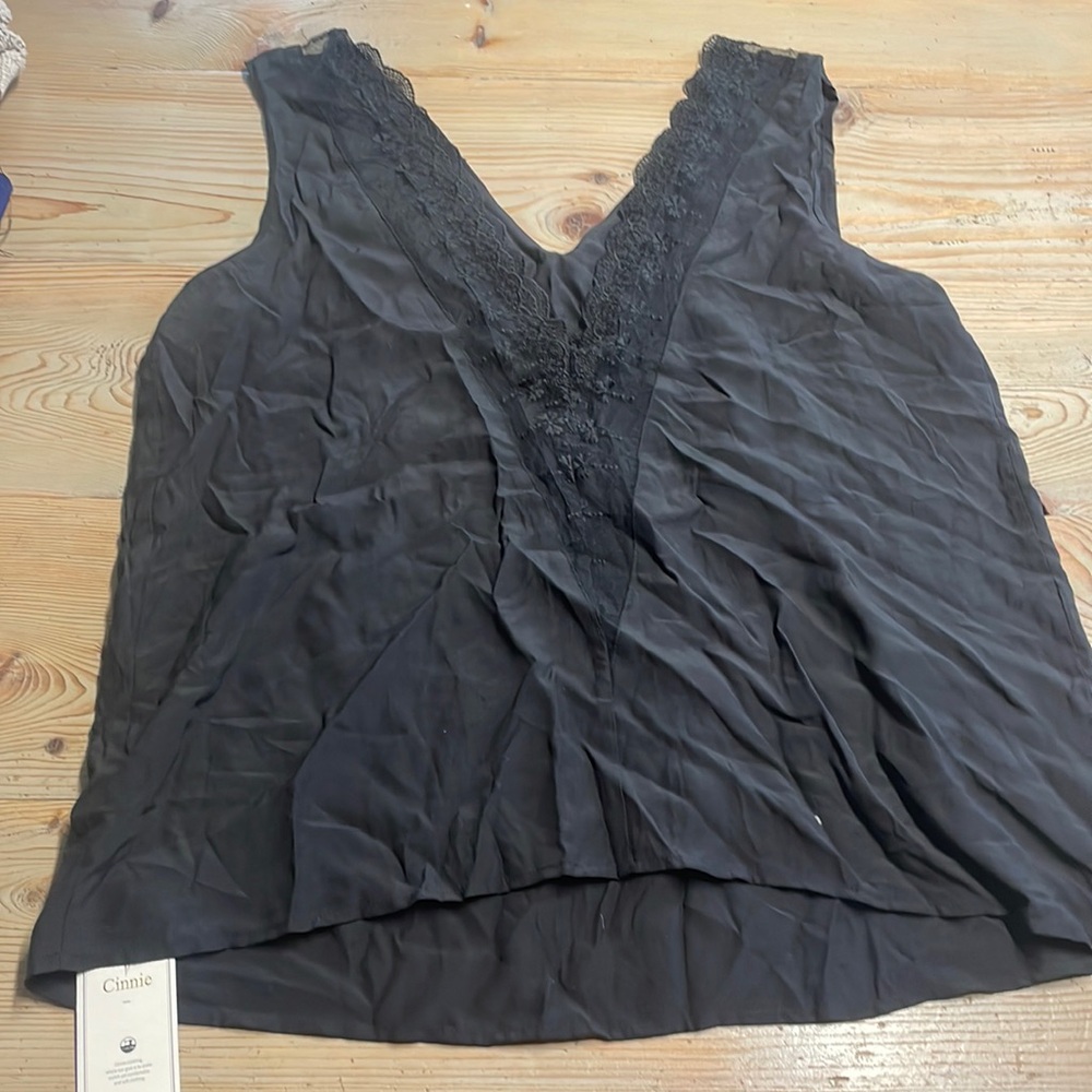 Lace v back tank